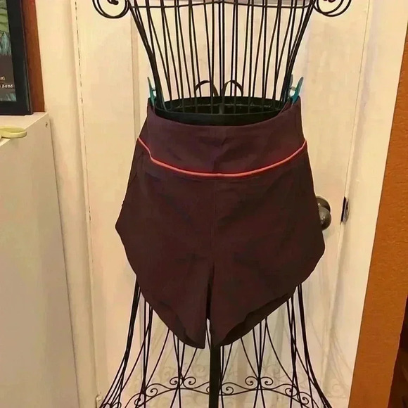 Athleta Pants - Athlete Run With it Shorts-Sz M